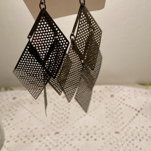 4” dangle metal earrings - Picture 3 of 4